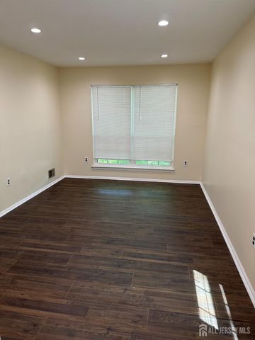11 Crabapple Lane, Franklin Twsp, NJ 08823