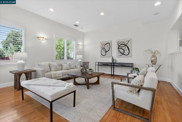 1831 Gilly Ln., Concord, CA 94518