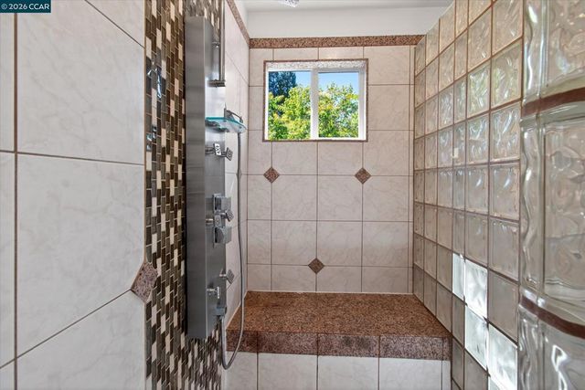 1831 Gilly Ln., Concord, CA 94518