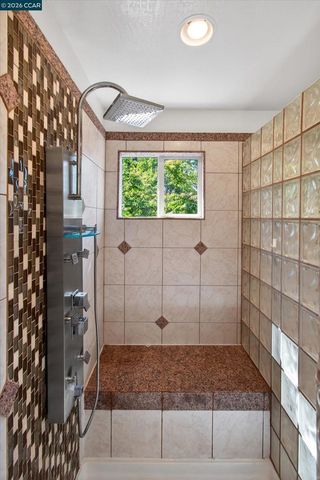 1831 Gilly Ln., Concord, CA 94518