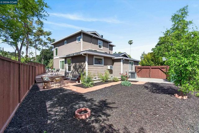 1831 Gilly Ln., Concord, CA 94518