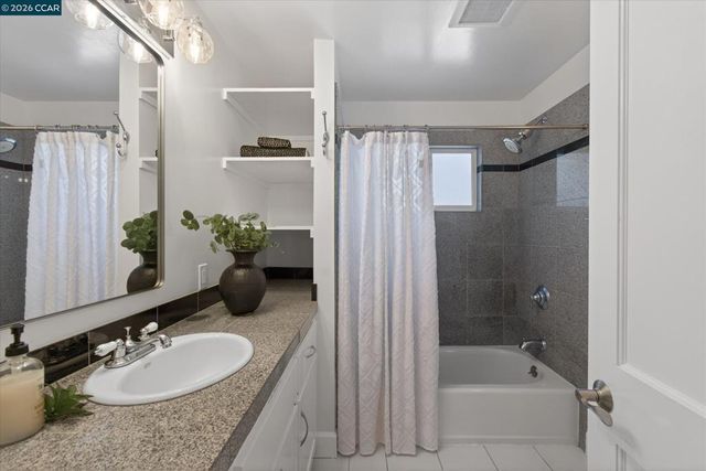 1831 Gilly Ln., Concord, CA 94518