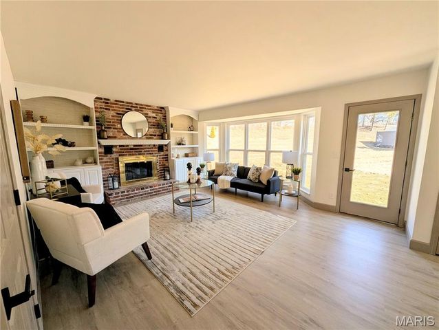 7008 Willow Stream Court, Oakville, MO 63129