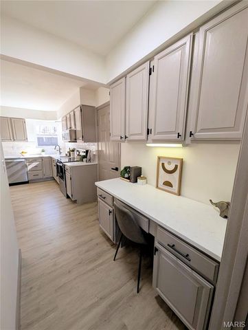 7008 Willow Stream Court, Oakville, MO 63129