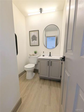 7008 Willow Stream Court, Oakville, MO 63129