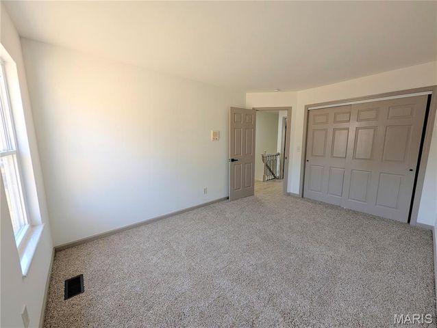 7008 Willow Stream Court, Oakville, MO 63129