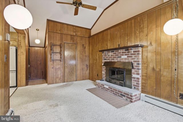 110 S NEW ARDMORE AVE, Broomall, PA 19008