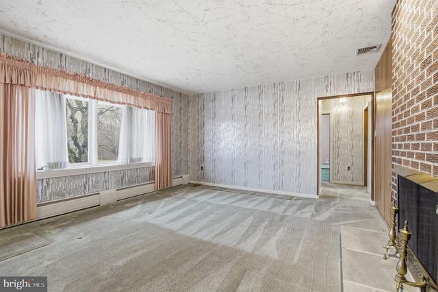 110 S NEW ARDMORE AVE, Broomall, PA 19008