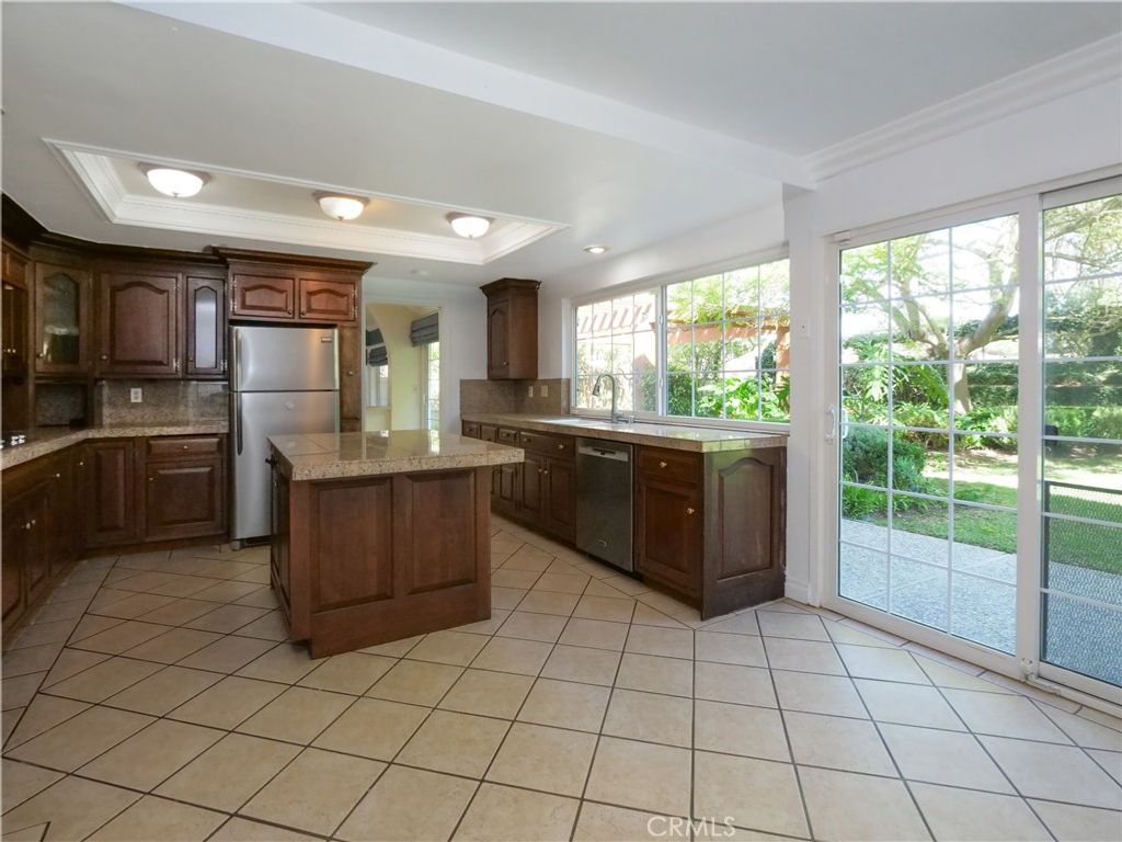 property-img