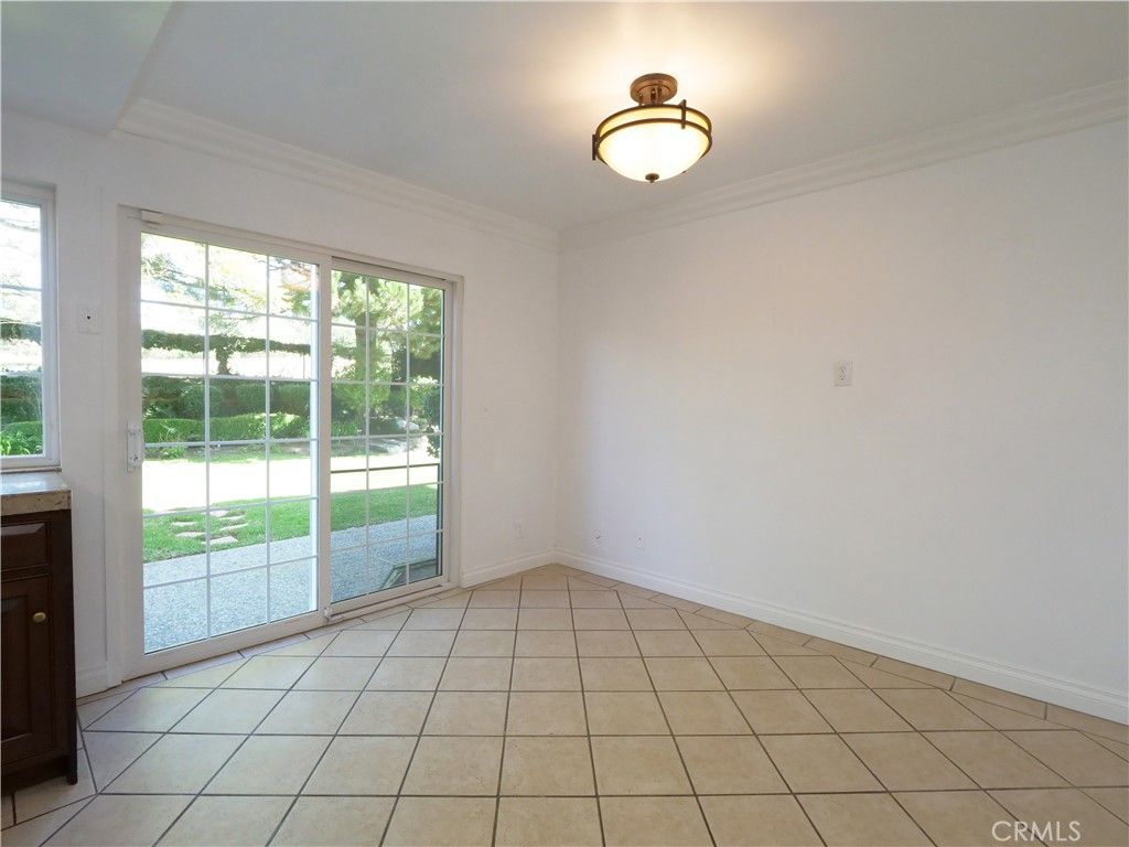 property-img