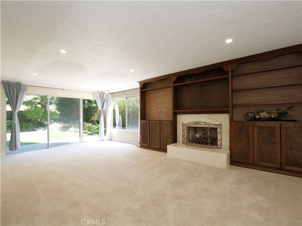 property-img