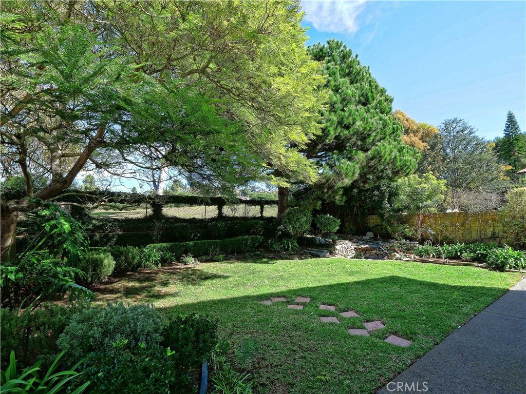 property-img