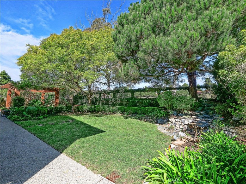 property-img