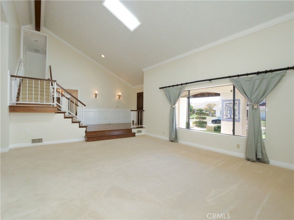 property-img