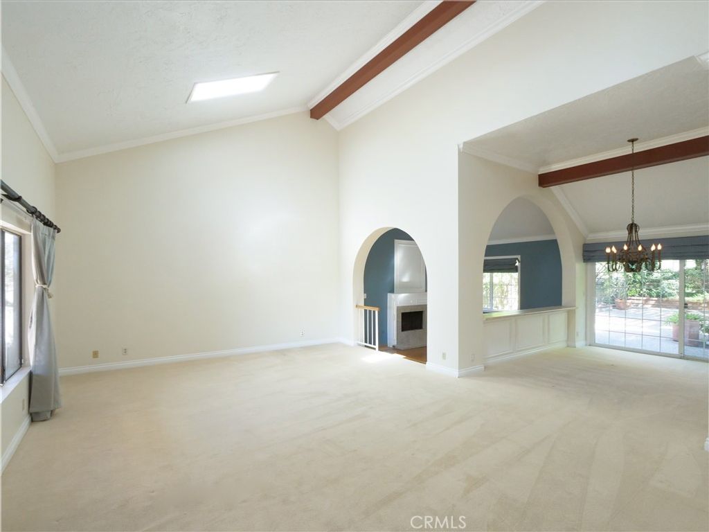 property-img