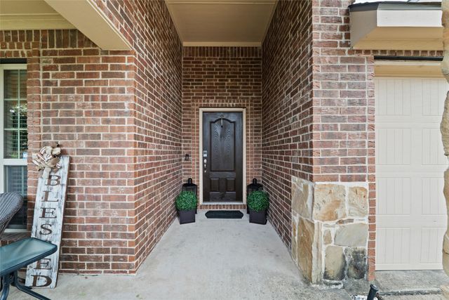 1054 Dancing Waters Avenue, Forney, TX 75126