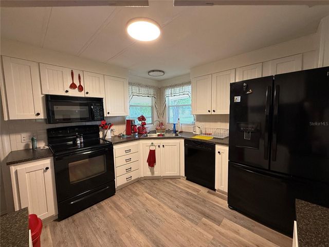 24 N BOBWHITE ROAD, Wildwood, FL 34785