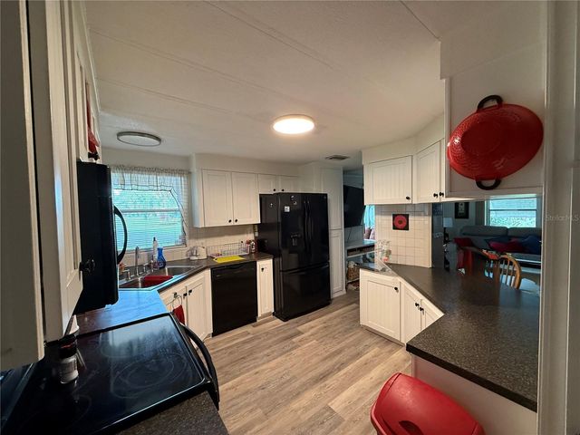 24 N BOBWHITE ROAD, Wildwood, FL 34785