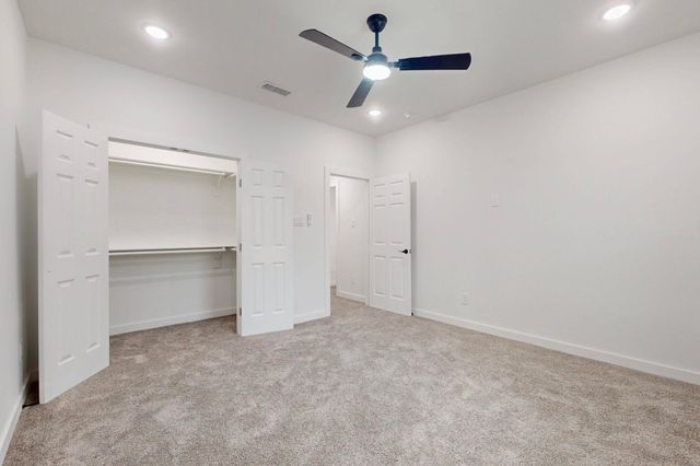 1213 Mill Street A & B, Gainesville, TX 76240