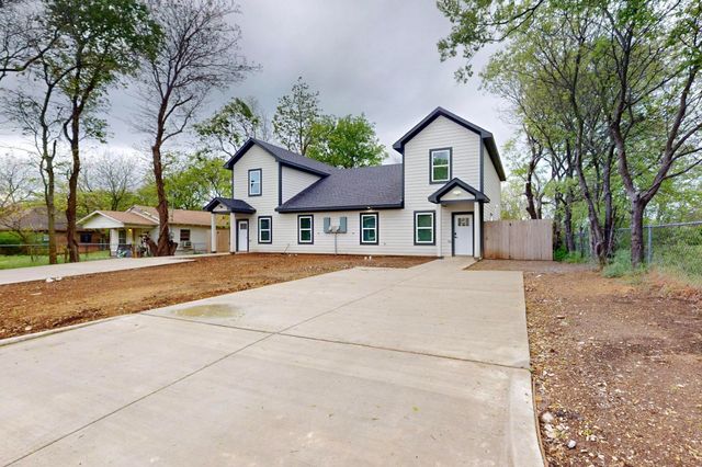 1213 Mill Street A & B, Gainesville, TX 76240