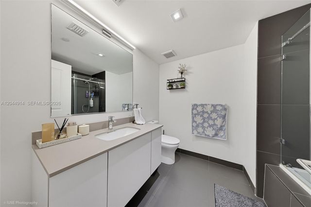 1600 NE 1st Ave 2814, Miami, FL 33132
