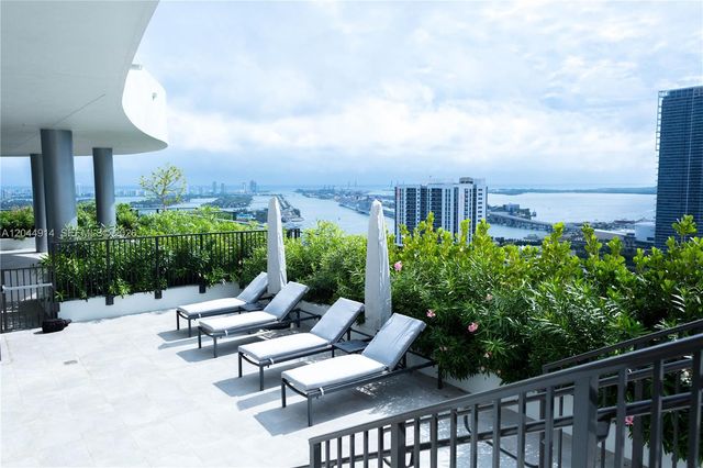 1600 NE 1st Ave 2814, Miami, FL 33132