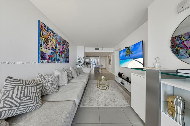 1600 NE 1st Ave 2814, Miami, FL 33132