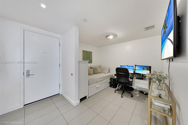 1600 NE 1st Ave 2814, Miami, FL 33132