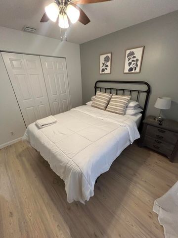 13517 Fountain View Boulevard, Wellington, FL 33414