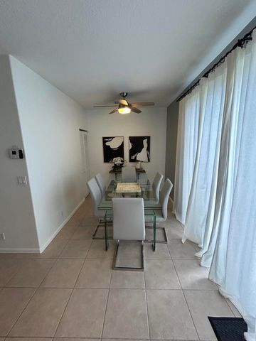 13517 Fountain View Boulevard, Wellington, FL 33414