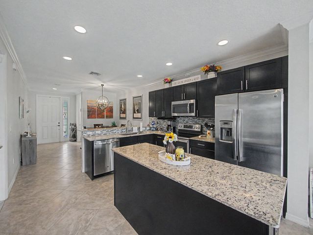 4569 Tara Cove Way, West Palm Beach, FL 33417