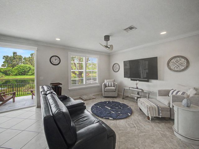 4569 Tara Cove Way, West Palm Beach, FL 33417
