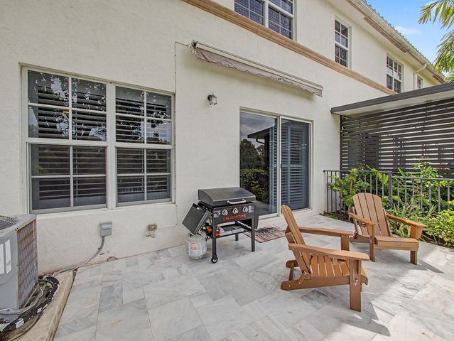 4569 Tara Cove Way, West Palm Beach, FL 33417