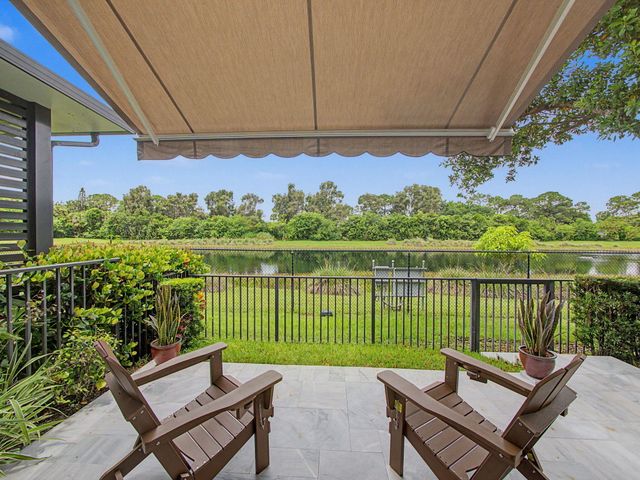 4569 Tara Cove Way, West Palm Beach, FL 33417