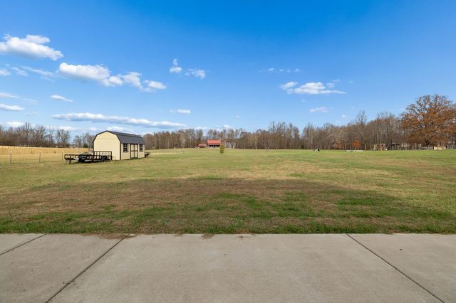 137 Mount Vernon Church Rd, Bethpage, TN 37022