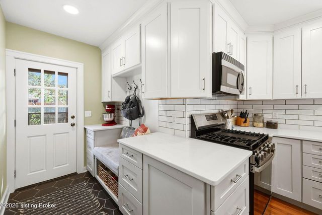 2031 Alexander Ave, Louisville, KY 40217