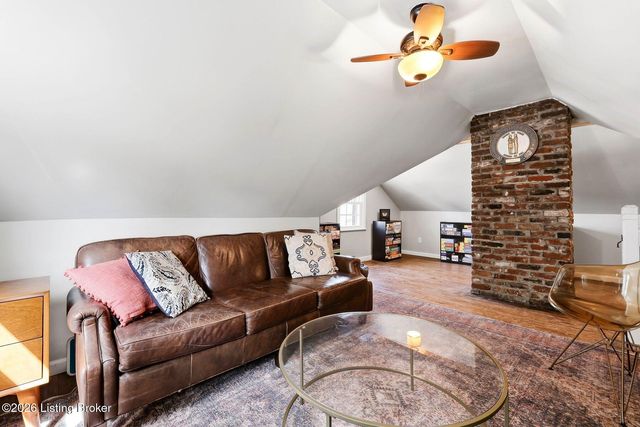 2031 Alexander Ave, Louisville, KY 40217