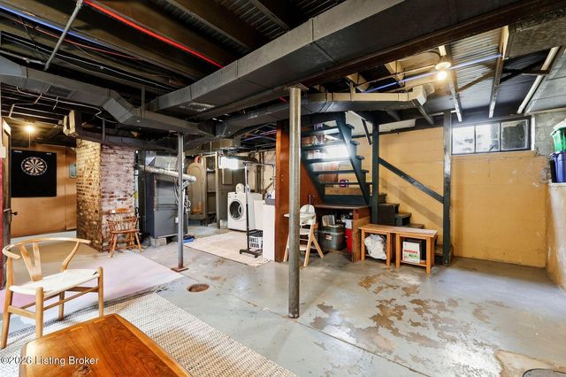 2031 Alexander Ave, Louisville, KY 40217