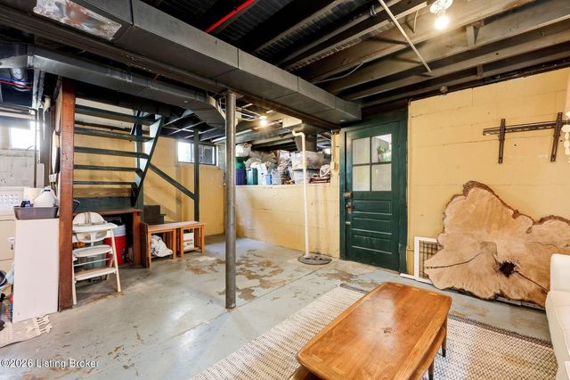 2031 Alexander Ave, Louisville, KY 40217