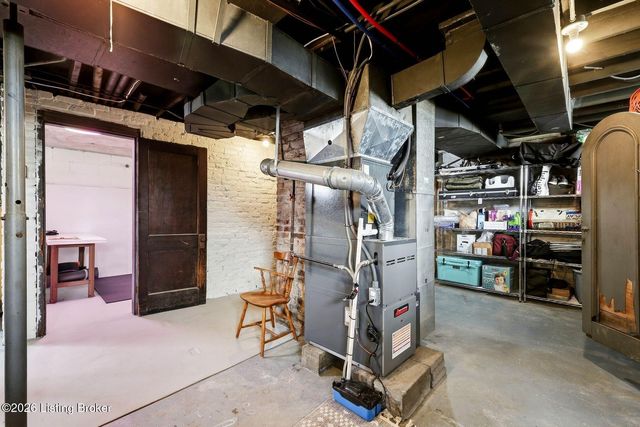 2031 Alexander Ave, Louisville, KY 40217