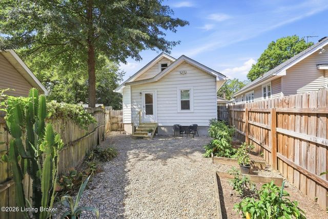 2031 Alexander Ave, Louisville, KY 40217