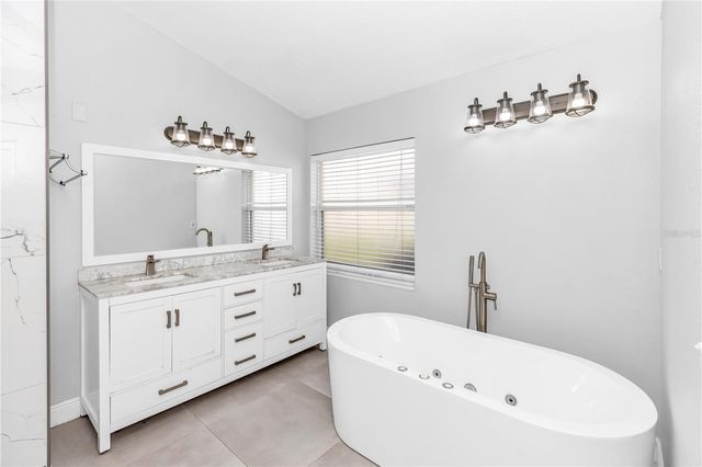 422 CANARY ISLAND COURT, Orlando, FL 32828