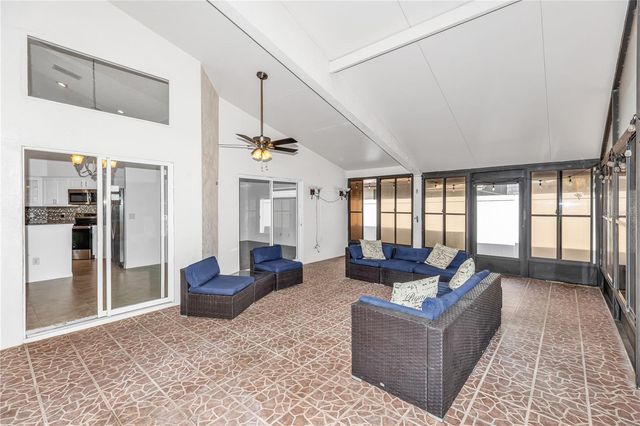 422 CANARY ISLAND COURT, Orlando, FL 32828
