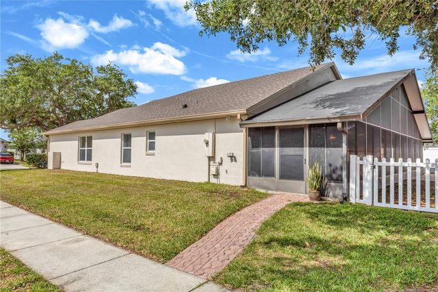 422 CANARY ISLAND COURT, Orlando, FL 32828