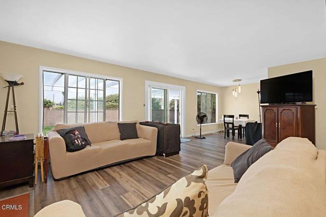 1127 Douglas Avenue, Oxnard, CA 93030