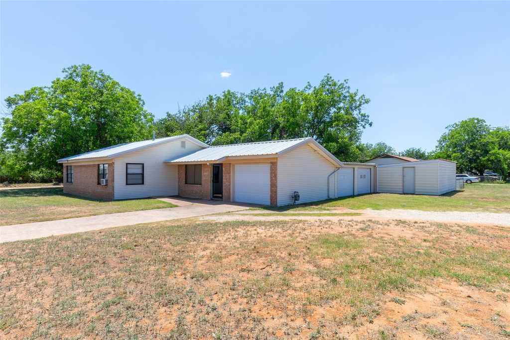 2742 Old Anson Road, Abilene, TX 79603