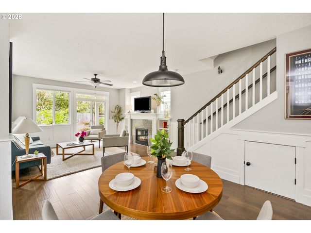 7955 N COURTENAY Ave, Portland, OR 97203