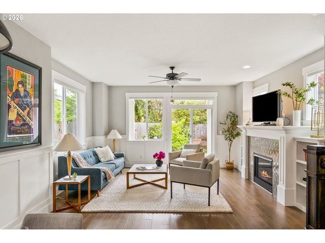 7955 N COURTENAY Ave, Portland, OR 97203
