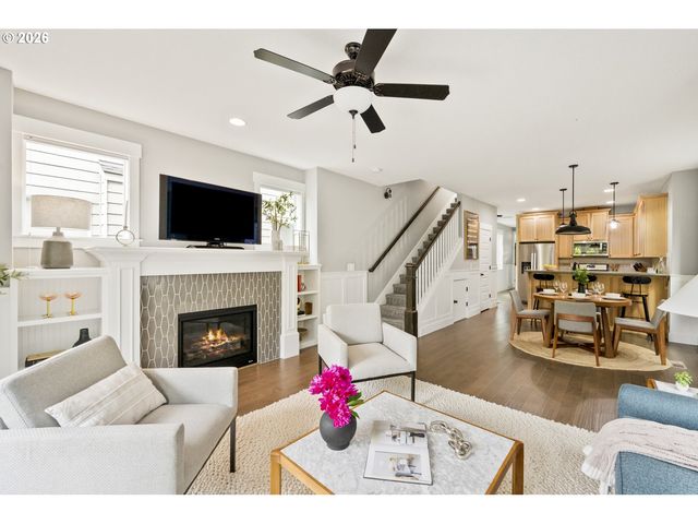 7955 N COURTENAY Ave, Portland, OR 97203