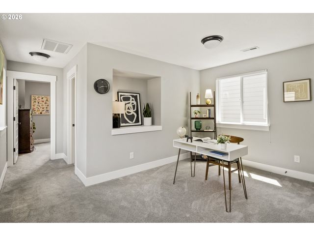 7955 N COURTENAY Ave, Portland, OR 97203
